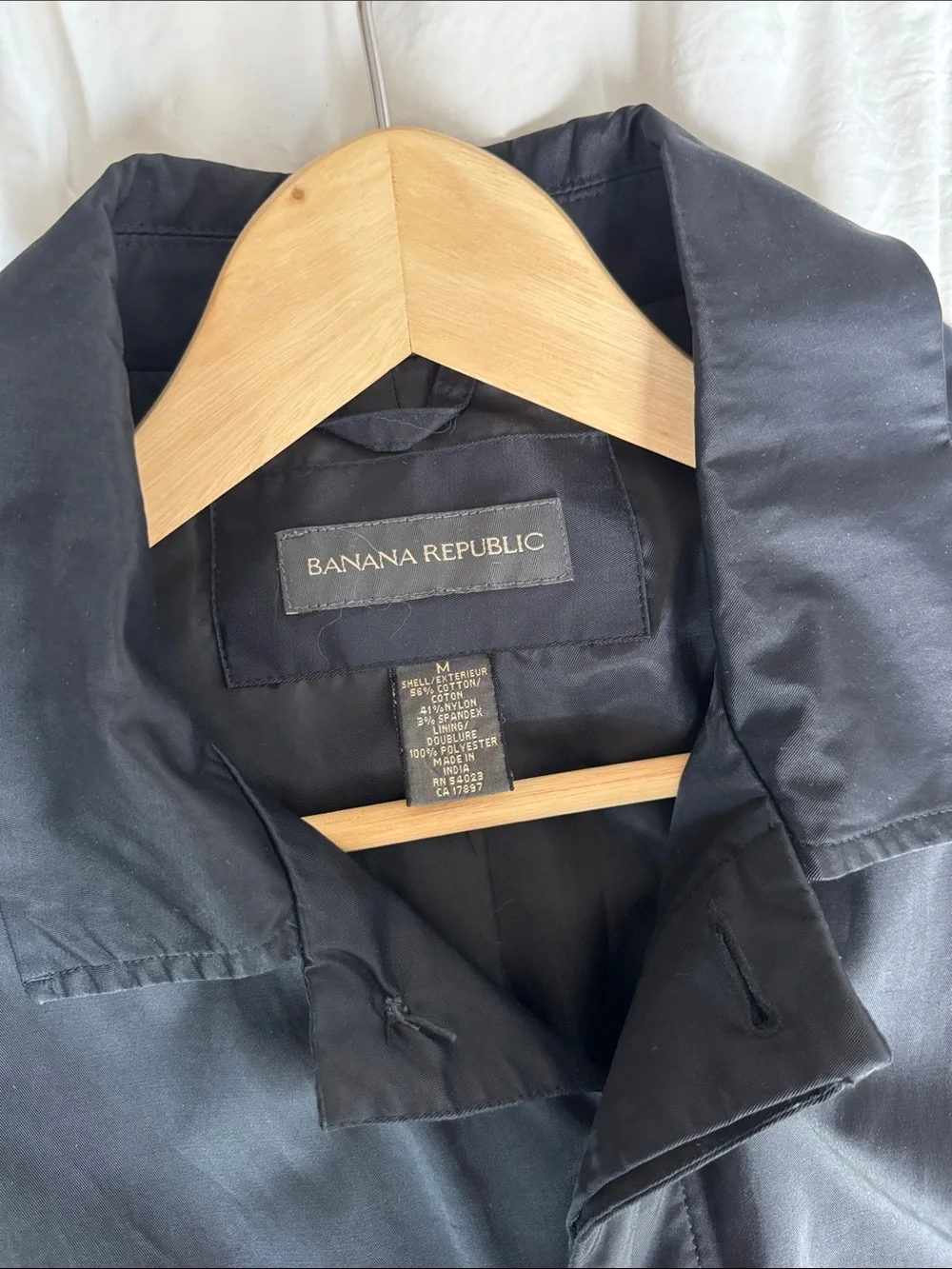 Vintage Banana Republic Lightweight Rain Trench Coat in Black, size M
